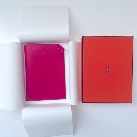 🔥HERMES PASSPORT HOLDER - Picture 6 of 10
